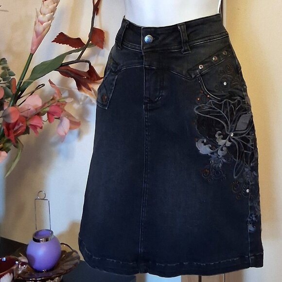 NWT I AM GIA Blue Stretch Cotton Knee Length Floral Embroidered Denim Skirt - Picture 1 of 8